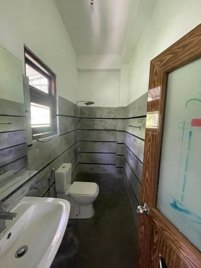 Why Not Mansion Hostel Habaraduwa Central Екстериор снимка